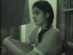 Cam: Indian College Girl HomeVid